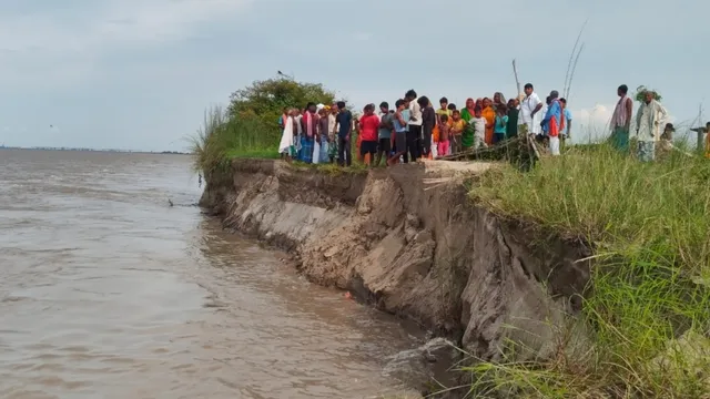 कटिहार में नदियों ने निगल लिए 30 गांव, 25 हजार परिवारों से छिन गई पहचान