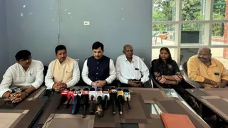 भागलपुर में शाहनवाज हुसैन का तंज: खत्म हो रही कांग्रेस को छात्रों के कंधे की जरूरत, संसद ने बनाया पेपर लीक पर कठोर कानून