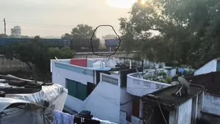 मालगाड़ी दो हिस्सों में बंटी।