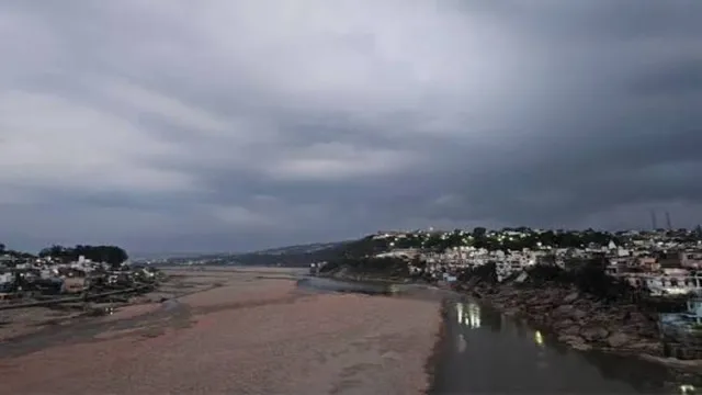 Jammu Weather: जम्मू में बदलेगा मौसम का मिजाज! 11 अगस्त से फिर शुरू होगी बारिश, 15 अगस्त तक बादलों का डेरा
