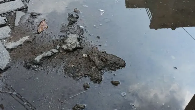 घरों में पहुंच रहा गंदा पानी, पेयजल लाइन लीक होने से गुरुग्राम के हजारों लोग झेल रहे मुसीबत
