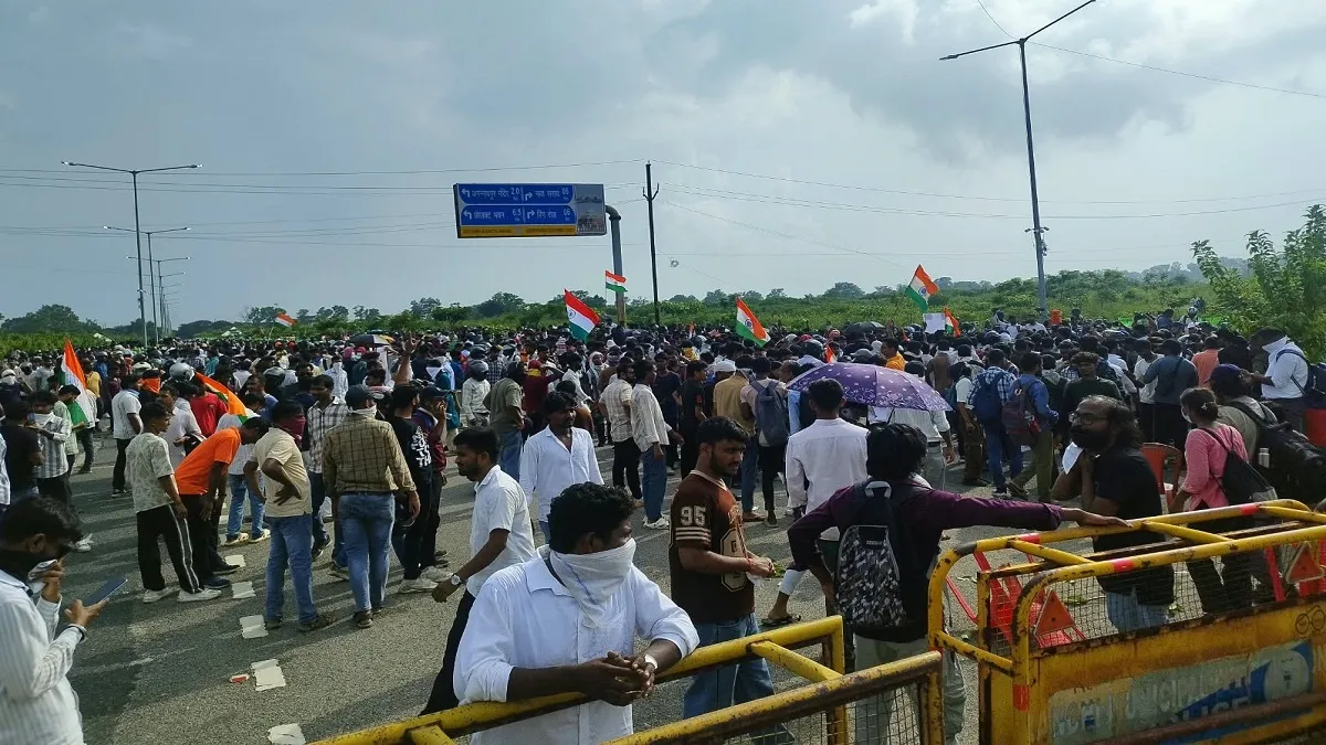lathicharge protest