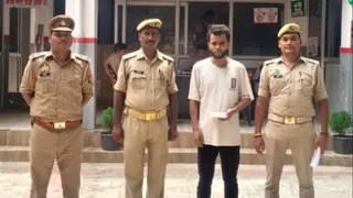 हाथ मिलाकर बधाई और गले मिलने के बहाने जेब से 35 हजार पार करने वाला गिरफ्तार।