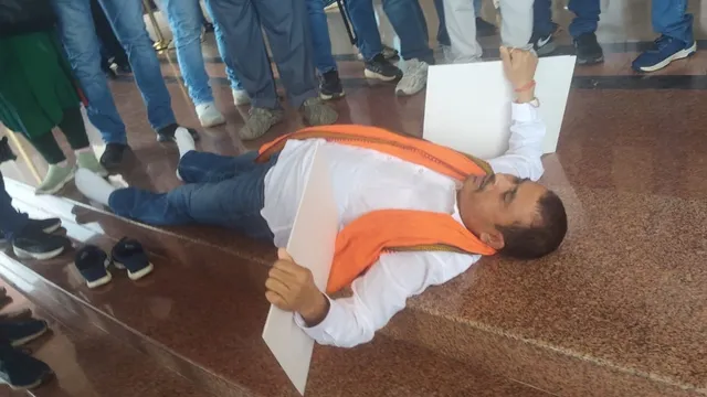 बाहर विरोध-प्रदर्शन, अंदर विपक्ष की गैरमौजूदगी में झारखंड विधानसभा में पास हुआ 8399 करोड़ का अनुपूरक बजट