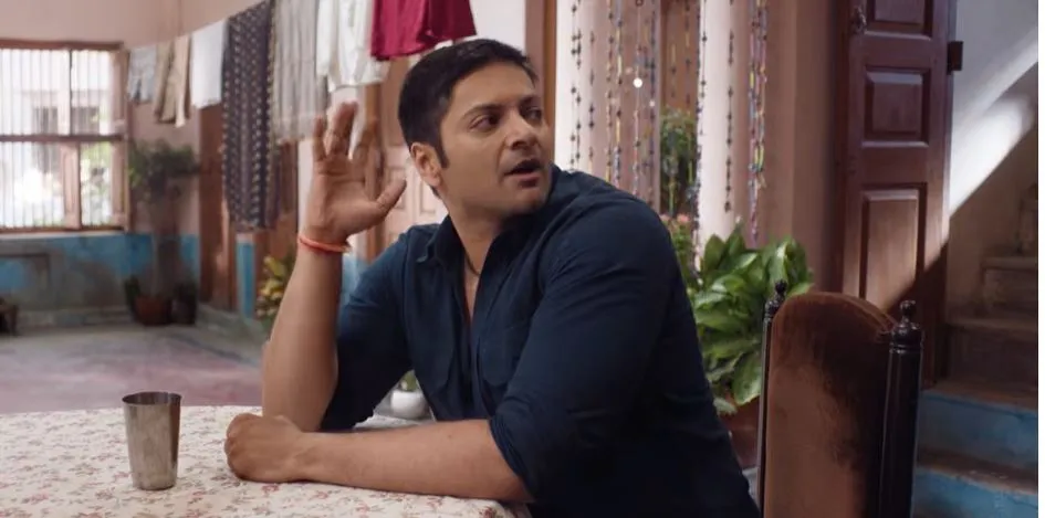 Ali fazal w