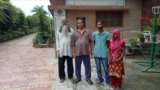 15 साल बाद अपनों से मिला लखीमपुर खीरी का अमित।