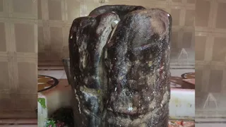 बाघेश्वर धाम में स्थापित प्राचीन स्वयंभू शिवलिंग। जागरण