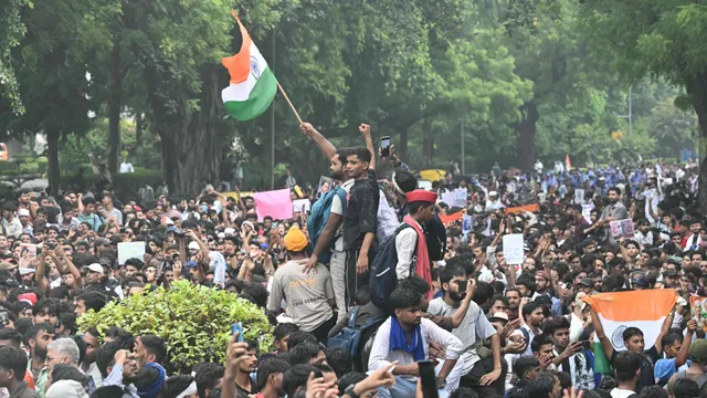 जागरण संपादकीय: संसद में सड़क की राजनीति