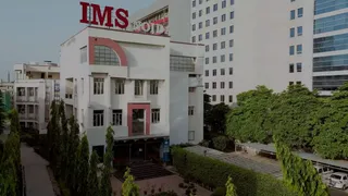 कॉलेज अनुभवात्मक शिक्षण और उद्योग जुड़ाव पर ध्यान दे रहे हैं।