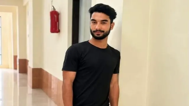 5 सर्जरी के बाद भी नहीं मानी हार! कुलगाम के क्रिकेटर अशकूर गनी को मिली बड़ी सफलता, IPCL 2026 में लाखों में बिके