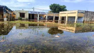 बिश्नाह में बेटियों के स्कूल का हाल बेहाल।