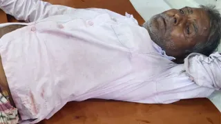 अस्पताल में घायल नैपाल सिंह। सौ- इंटरनेट मीडिया