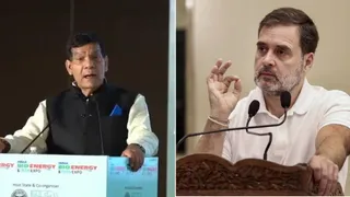 उत्तर प्रदेश के ऊर्जा एवं नगर विकास मंत्री अरविंद कुमार शर्मा-------कांग्रेस के सांसद राहुल गांधी