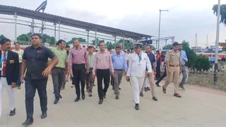 कटिहार: अमृत भारत योजना से बदलेगी जंक्शन की सूरत; GM बोले- नेपाल के लिए यात्री ट्रेन तैयार, केवल मंजूरी का इंतजार