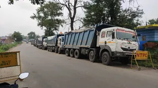 चतरा में कोयला परिवहन ठप। जागरण