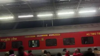 लगातार अनदेखी से गुस्साए यात्रियों का आक्रोश चलती ट्रेन में फूट पड़ा और हंगामा किया। फाइल फोटो