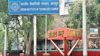 आरटीआई विवाद के बाद एससी-एसटी भर्ती के आंकड़े फिर जुटा रहा कानपुर आईआईटी।