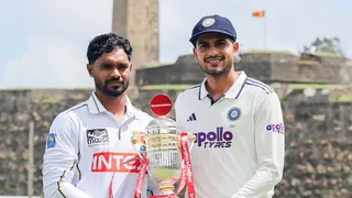 धनंजय डी सिल्वा और शुभमन गिल