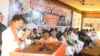 संगोष्ठी को संबोधित करते मंत्री कैलाश विजयवर्गीय। (फोटो- जागरण)