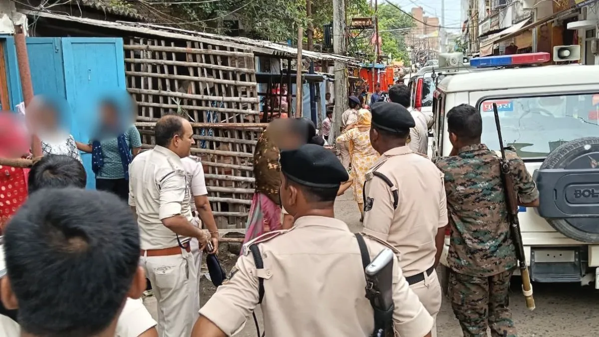 muzaffarpur sex racket busted beauty parlor raid 1