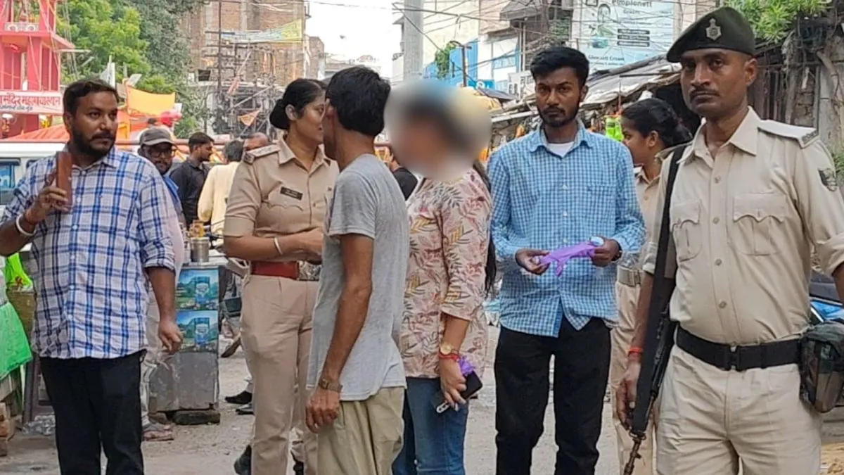 muzaffarpur sex racket busted beauty parlor raid 4
