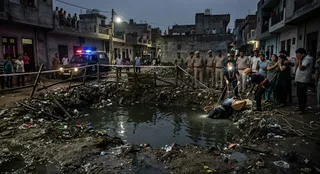 खाली प्लॉट में भरे पानी में डूबने से युवक की मौत। (एआई जेनरेटेड इमेज)