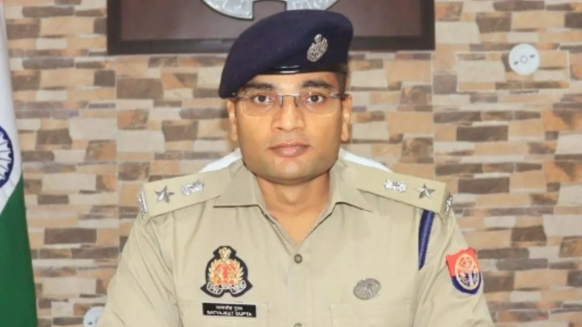 गैलेंट्री अवार्ड से नवाजे गए IPS सत्यजीत, कुख्यात डकैत बदन सिंह को एनकाउंटर में किया था ढेर