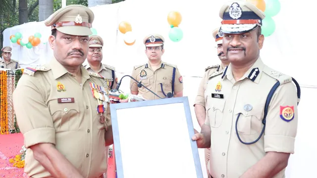 विजयनगर थाना प्रभारी निरीक्षक धर्मपाल सिंह को दो अलग-अलग सम्मान मिले।