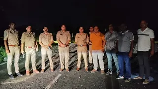रबूपुरा पुलिस ने मुरादगढ़ी फायरिंग के मुख्य आरोपी बंटी उर्फ मलिंगा को मुठभेड़ में घायल कर गिरफ्तार किया।