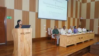अनुसंधान एवं विकास बजट विषय पर चर्चा। फोटो जागरण