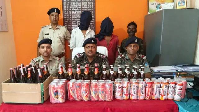 नेपाल की तर्ज पर हजारीबाग की किराना दुकानों में बिक रही थी बीयर, छापामारी के बाद दो गिरफ्तार