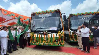 मंडी में इलेक्ट्रिक बसों को सीएम सुक्खू ने वर्चुअली हरी झंडी दिखाई।