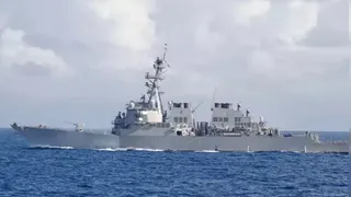 अमेरिकी युद्धपोत USS बेनफोल्ड में पावर फेलियर