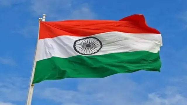 एसडीएम ने बारिश में डटे बच्चों के देशभक्ति जज्बे को किया सलाम। (फाइल फोटो)