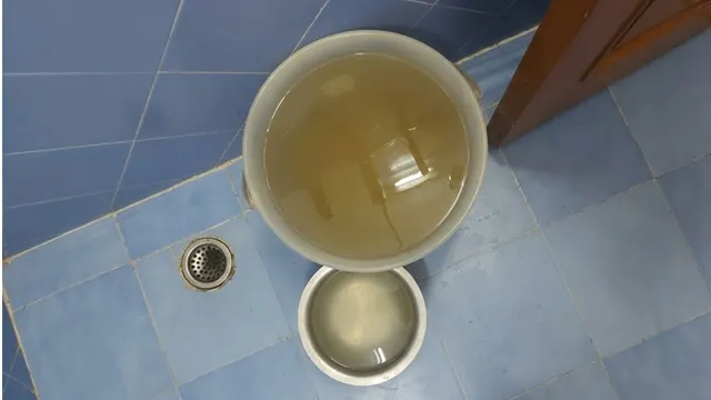 'घरों में पहुंचा एसिड जैसा पानी', दहशत में नोएडा के लोग; प्राधिकरण से तुरंत कार्रवाई की मांग