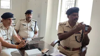 डीएसपी ट्रैफिक ने सिपाहियों को बॉडी वार्न कैमरे उपलब्ध कराकर इसके उपयोग का प्रशिक्षण दिया। फोटो: जागरण