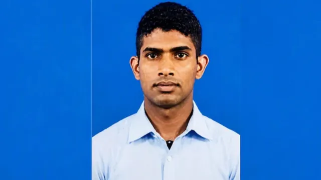 पहले पत्नी-बच्चों की हत्या, फिर खुदकुशी! मां को मैसेज कर नौसैनिक ने लिखी थी दिल दहला देने वाली बात.. पहले पत्नी-बच्चों की हत्या, फिर खुदकुशी! मां को मैसेज कर नौसैनिक ने लिखी थी दिल दहला देने वाली बात..