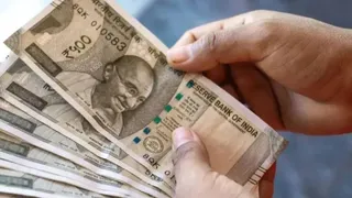 सेवानिवृत्त दिल्ली शिक्षकों को UPS पेंशन का लाभ नहीं मिल रहा।