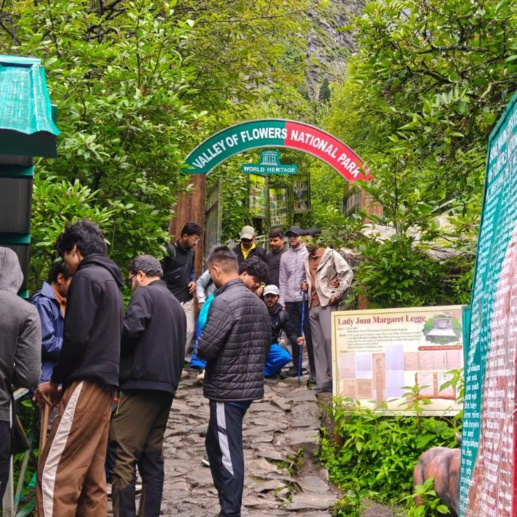 Valley of Flowers trek