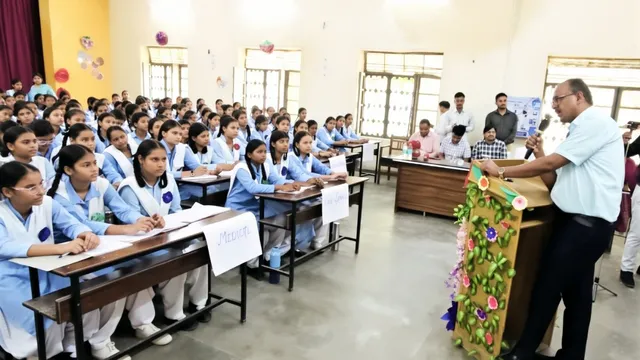 फिरोजाबाद डीएम की अनूठी पहल, Gen Z छात्रों के करियर मार्गदर्शन के लिए बनाया यू-ट्यूब चैनल