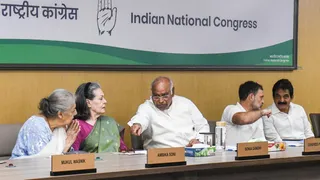 सीडब्ल्यूसी की बैठक में मल्लिकार्जुन खरगे। (फोटो- पीटीआई।)