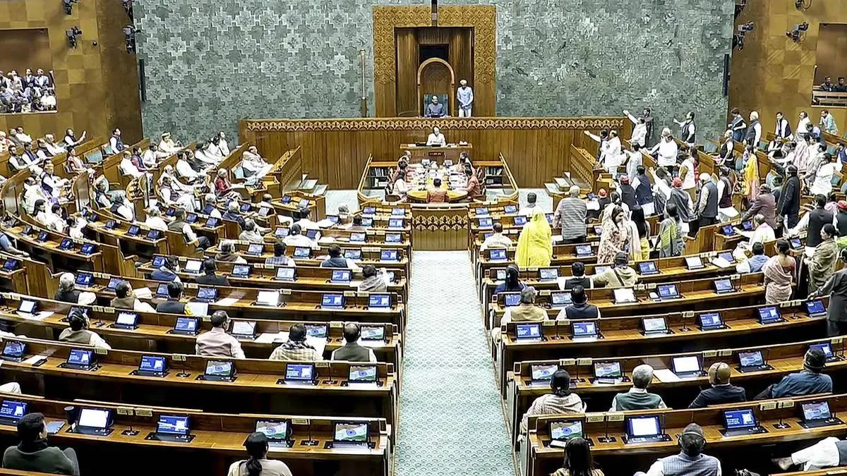 विचार: जवाबदेही से दूर होते जनप्रतिनिधि