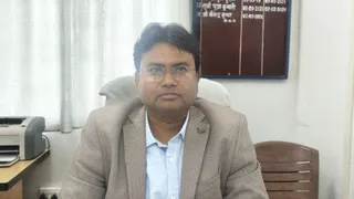 सोशल मीडिया पर गाली-गलौज का ऑडियो प्रसारित होने और लगातार शिकायतों के बाद जिलाधिकारी ने दिए जांच के आदेश