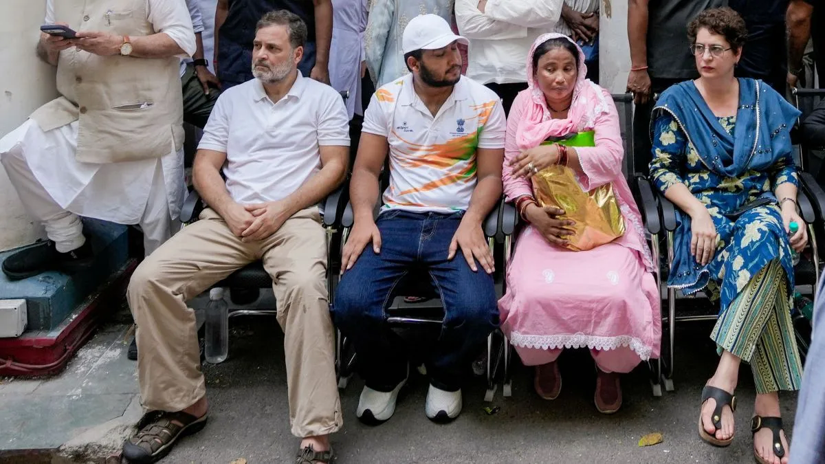'राहुल गांधी को फुटेज खाने की भूख', भाजपा ने कांग्रेस के धरने को बताया वंदे मातरम् विवाद से ध्यान भटकाने की कोशिश