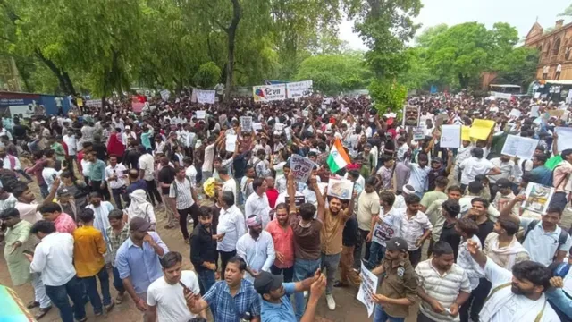 विचार: भीड़तंत्र का पर्याय न बने लोकतंत्र