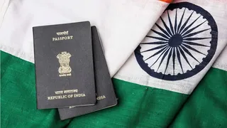 आठ राज्यों में डीएम को मिला नागरिकता देने का अधिकार