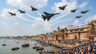 वाराणसी कार्यक्रम के मद्देनजर यहां की अंग्रेजों के जमाने की बनी हवाई पट्टी की सुध लेने की योजना बनाई गई है।