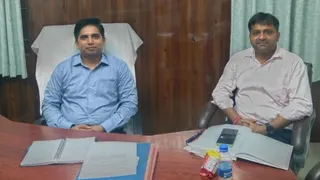 अनुमंडल पदाधिकारी किशन कुमार ने एनएच-28 सहित सभी प्रमुख संपर्क मार्गों पर वाहनों के परिचालन में बदलाव की जानकारी दी।