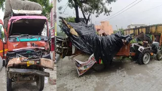 हादसे के बाद क्षतिग्रस्त वाहन।