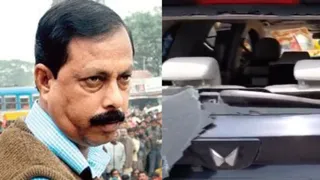 अराबुल इस्लाम की गाड़ी पर बम और ईंट-पत्थरों से हमला(फोटो: सोशल मीडिया)